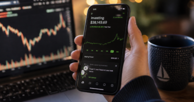 Retail Traders Keep Chasing AI as New Artificial Intelligence Stock Breaks Into Robinhood Top Five