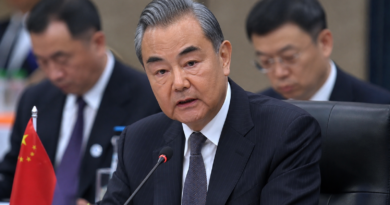 China’s Wang Yi Urges US to Clear ‘Obstacles’ Ahead of Presidential Summit