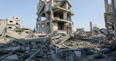 Israeli Airstrike Devastates Building in Central Gaza's Zawayda as Conflict Grinds On
