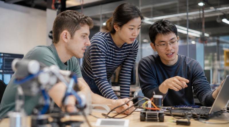 University of Chicago Launches Nine-Month Master’s in Applied AI for Tech Professionals